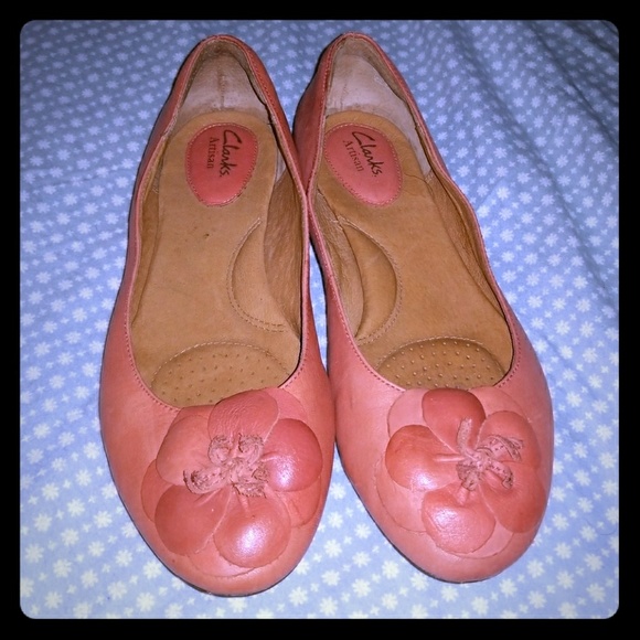 Clark's Shoes - Clark's flats "Aldea Palm" woman's 9.5 leather